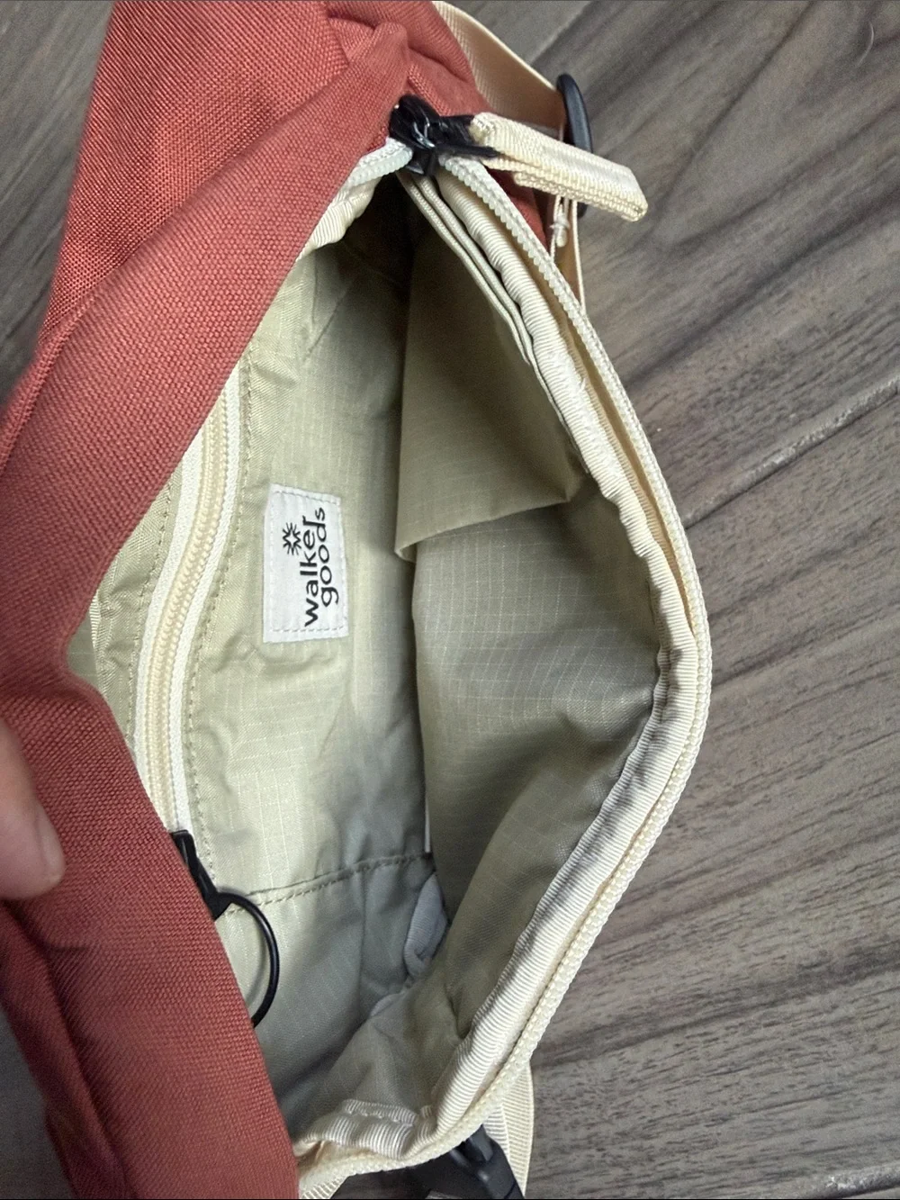 Crossbody Louie Sling